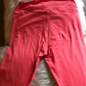 Lularoe leggin , in very good condition